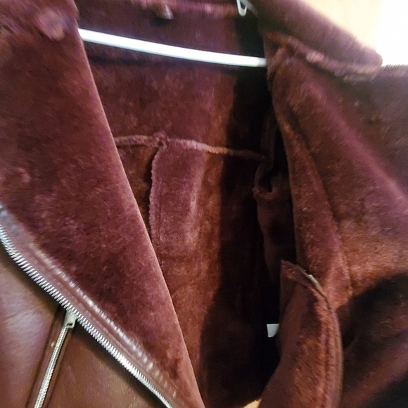 Faux fur faux leather moto jacket. Sz med. Purple. - Picture 6 of 8